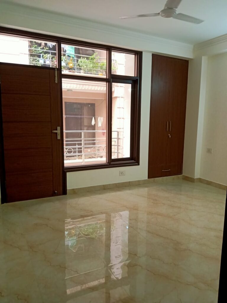 3 bhk fully furnished flat for rent near Chattarpur Metro station